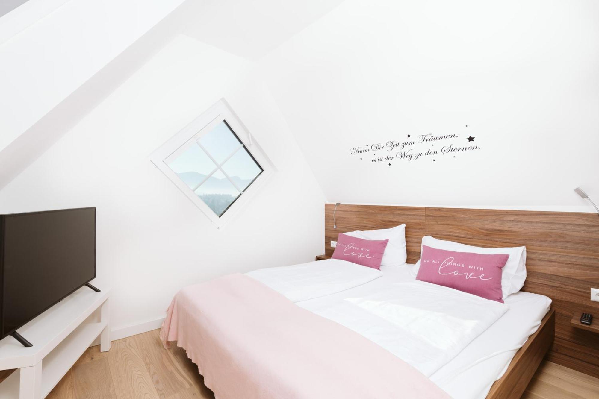 Haus Aussicht - Ferienwohnungen Velden Velden am Woerthersee Bilik gambar